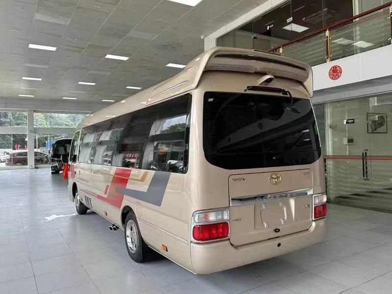 旅游包车出行一般是如何收费？
